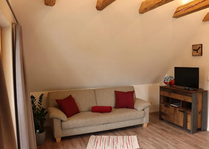 #6 Mit Balkon In Ruhiger Aber Zentrale Lage - Stadtbus Vor Der Tuer! Apartment *