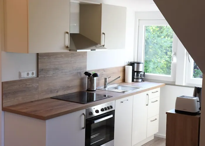 #6 Mit Balkon In Ruhiger Aber Zentrale Lage - Stadtbus Vor Der Tuer! Apartment