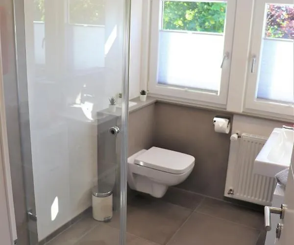 #6 Mit Balkon In Ruhiger Aber Zentrale Lage - Stadtbus Vor Der Tuer! Apartment