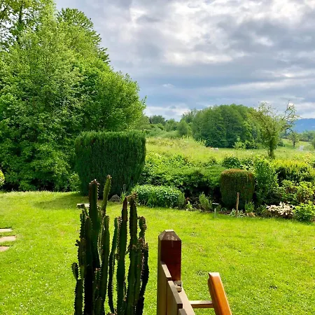 Appartamento #6 Mit Balkon In Ruhiger Aber Zentrale Lage - Stadtbus Vor Der Tuer! *